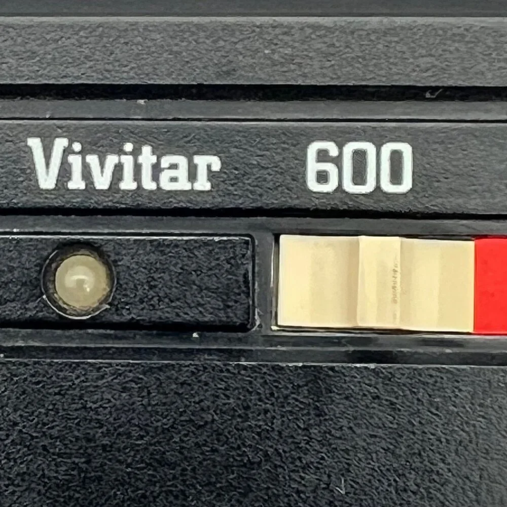 Vivitar 600 Vintage 24mm Compact Film Camera With Flash (UNTESTED)